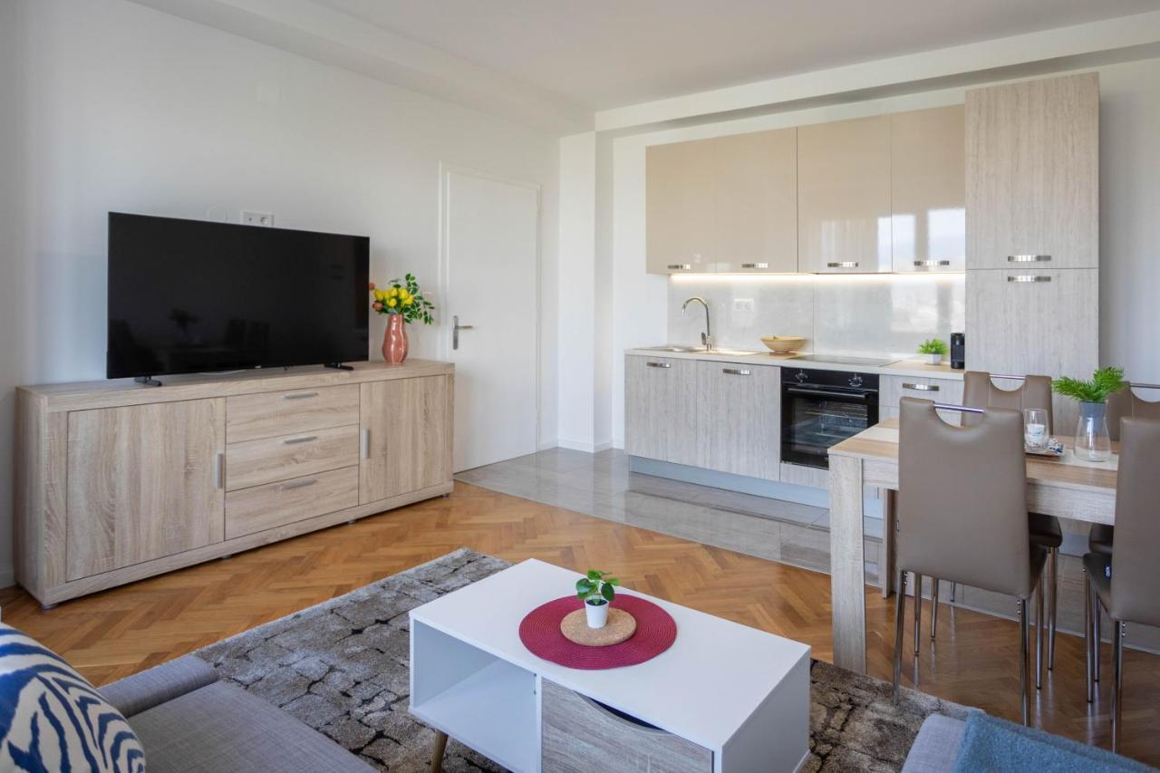 Spacious 2Bdr Apartment- Skyline View Zagreb Luaran gambar