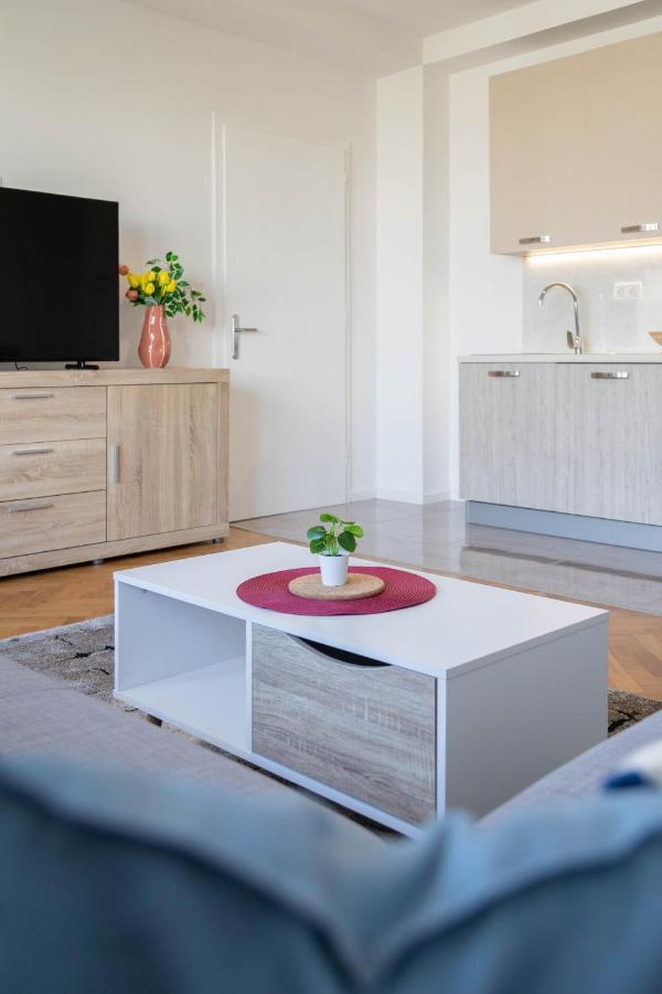 Spacious 2Bdr Apartment- Skyline View Zagreb Luaran gambar